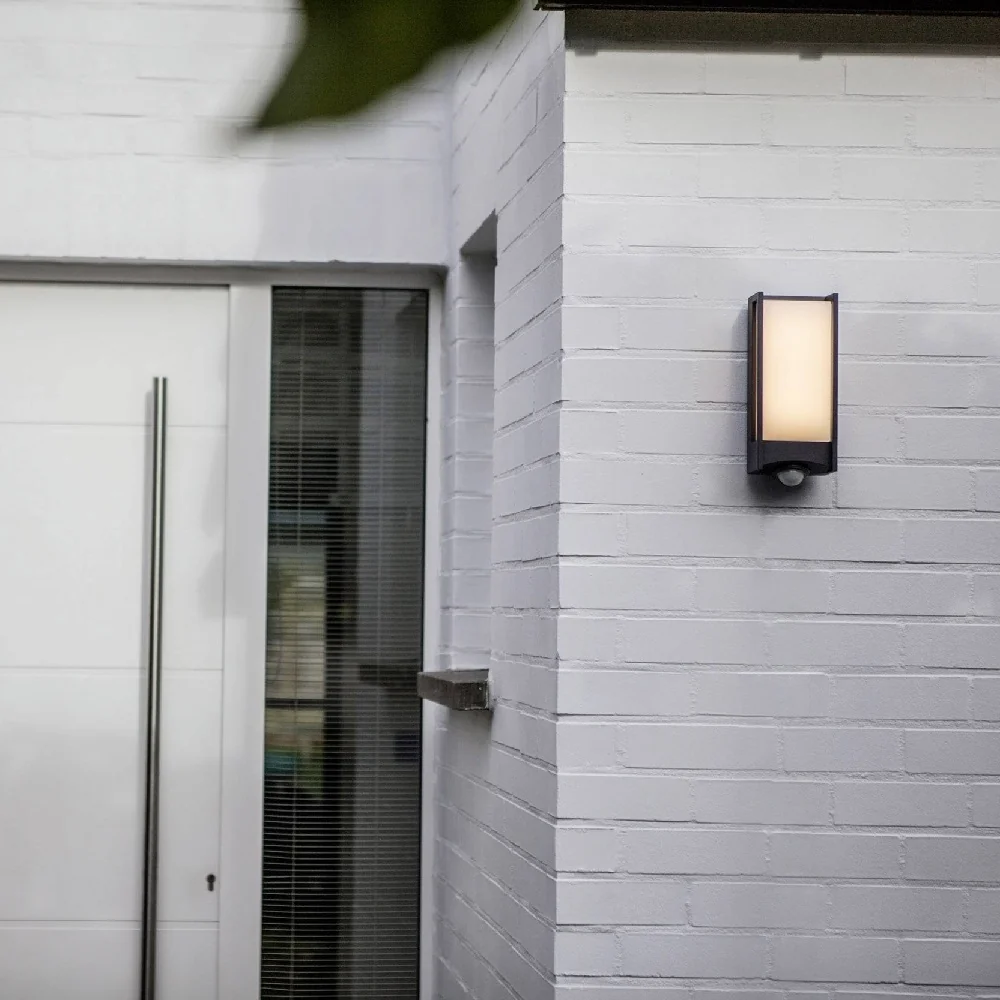 Britalia BR5193002118 LED Anthracite Outdoor Modern Rectangular Flush Wall Light with PIR - Image 4
