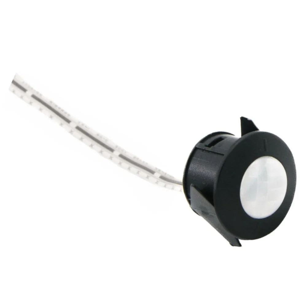 Britalia BRPIRSENTIM-BK Black Round Fascia PIR Sensor Switch 240V Adjustable Time - Image 2